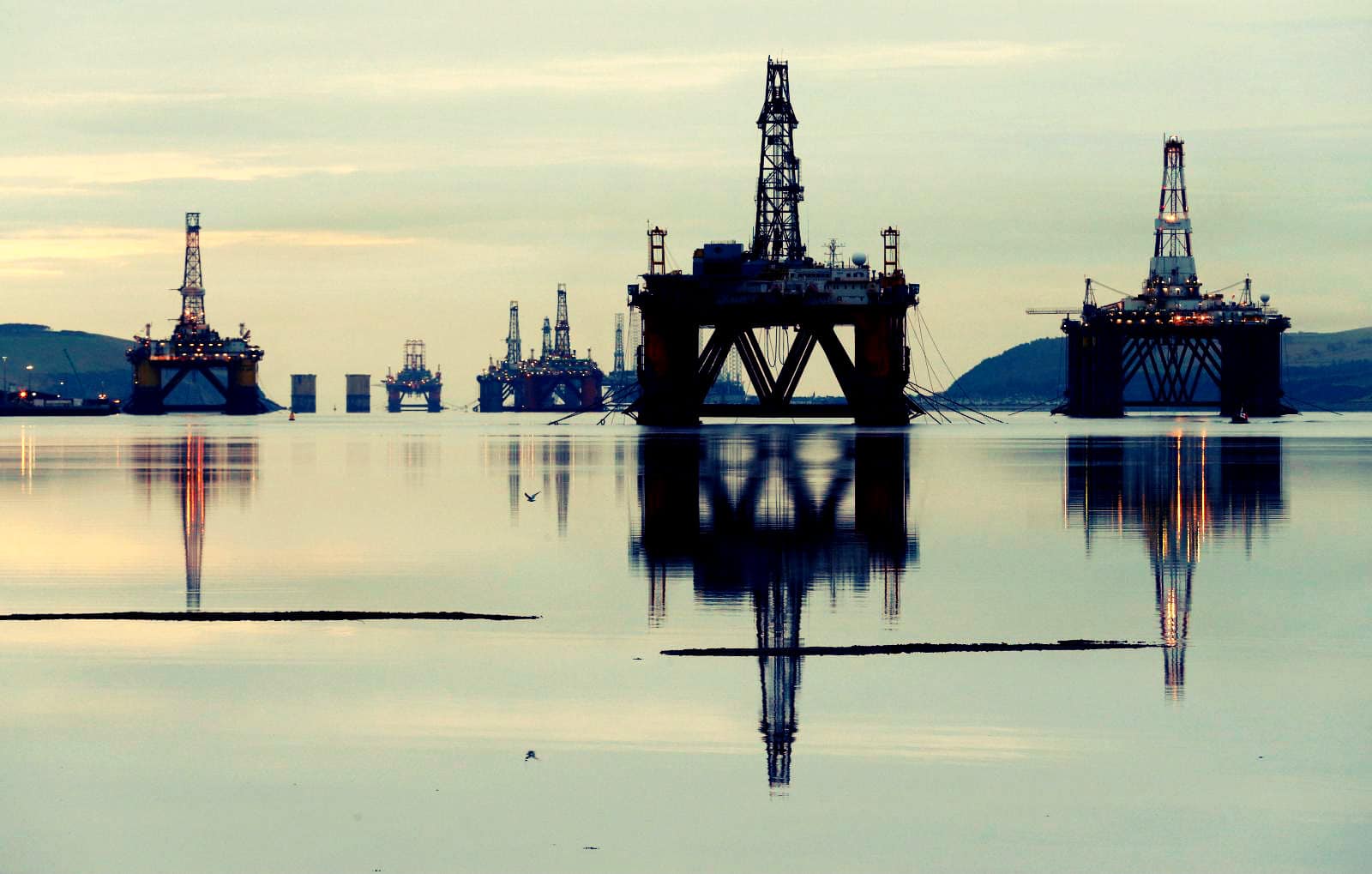 Oil Hovers Near 2019 Highs Amid OPEC Cuts Economic Slowdown