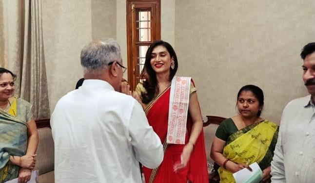 Veena Sendre Joins the Indian National Congress in Chhattisgarh